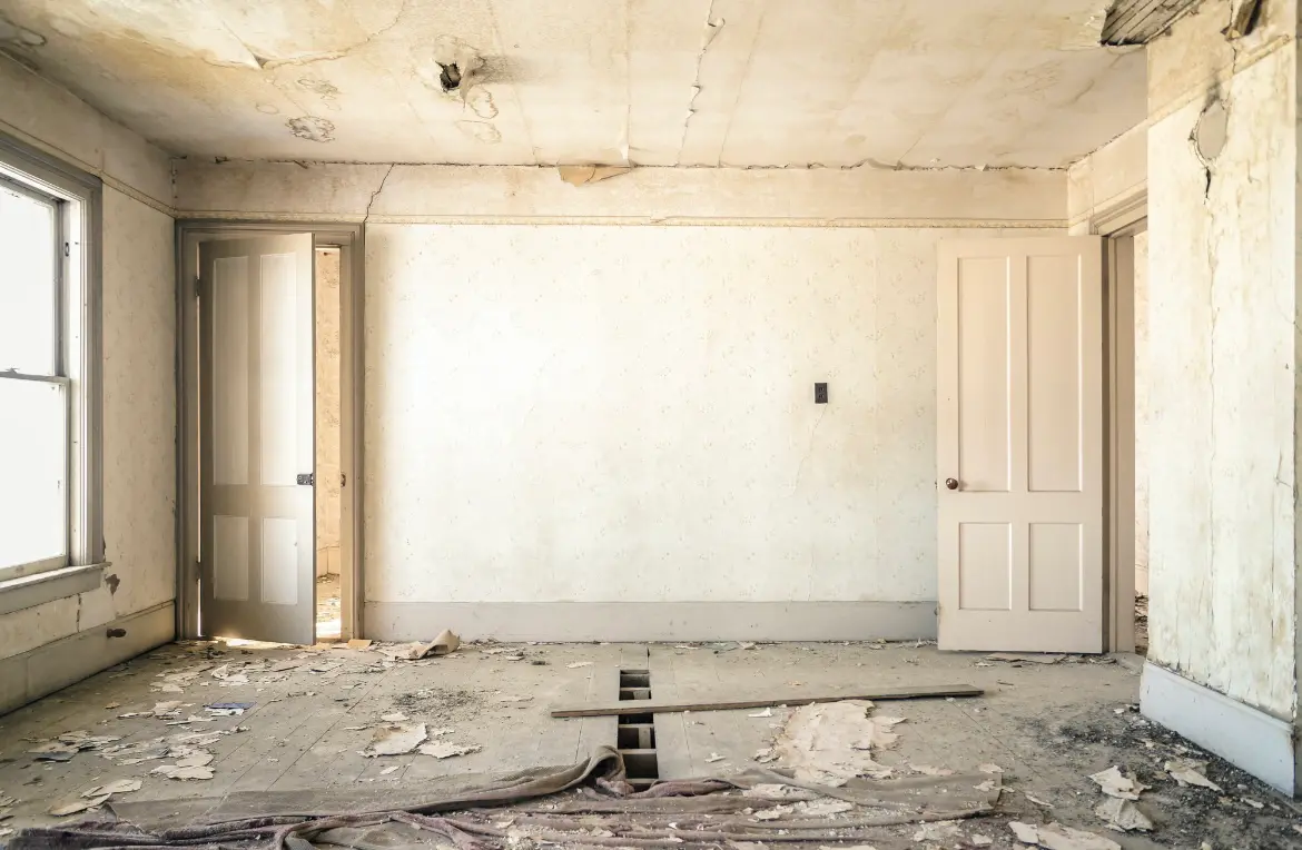 Waste disposal crew managing a cleanout project in Fox Crossing